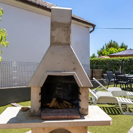 Floreani Apartment Vir